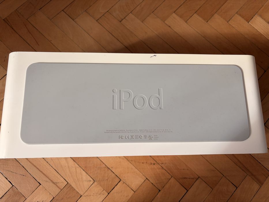 Boxa iPod Hi-Fi A1121 impreuna cu iPod Mini A105 4Gb