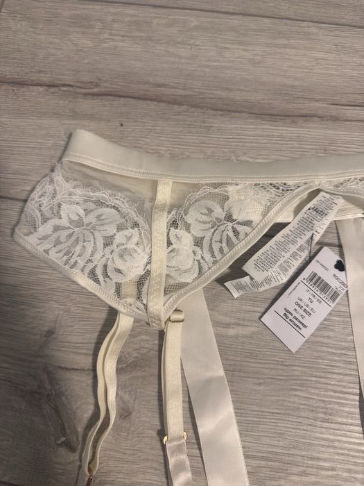 Set port jartier si jartiera Intimissimi marime unica