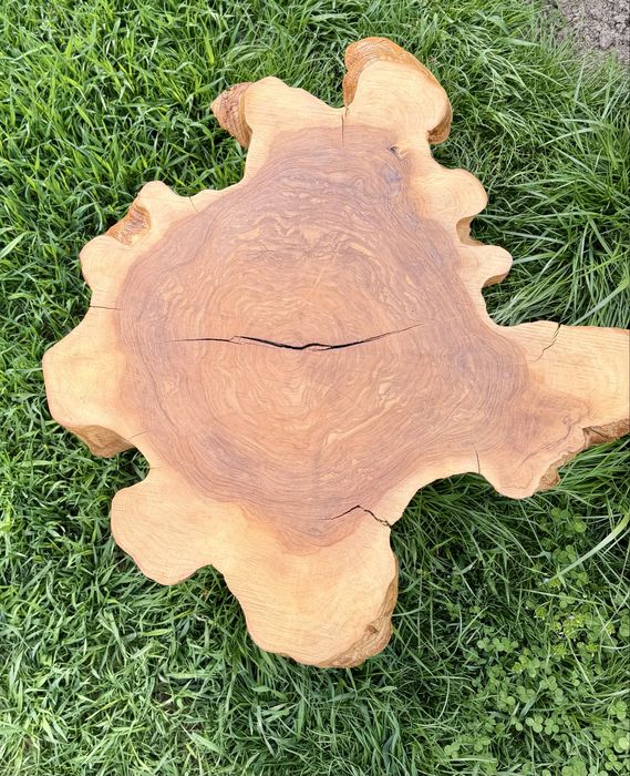 Маса от маслиново дърво