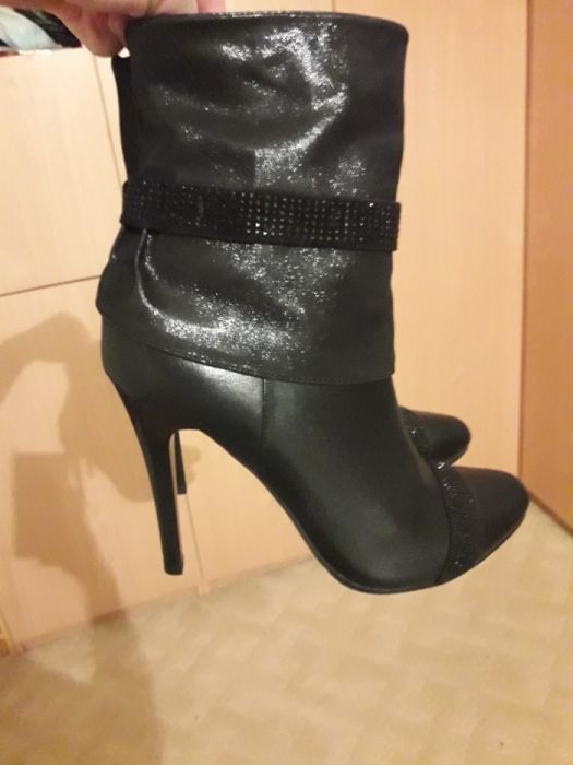 Продам обувь на осень-весна