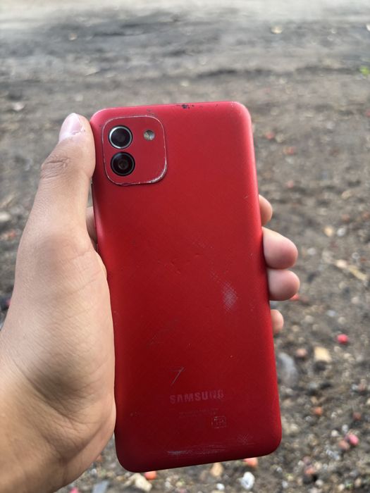 Продам телефон Samsung A03