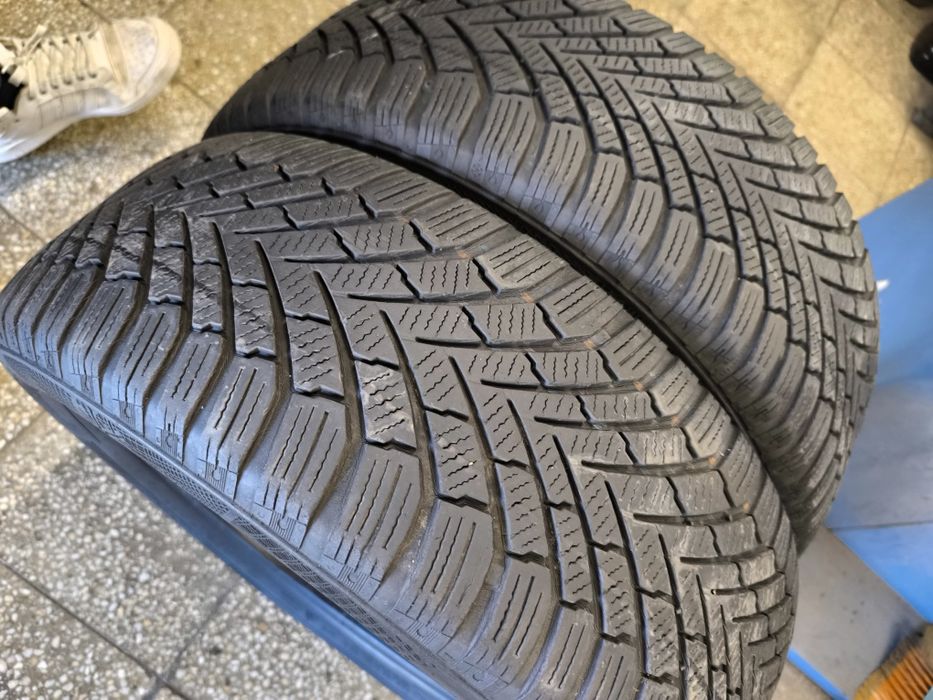 205 55 16 Continental Зимни 2бр.