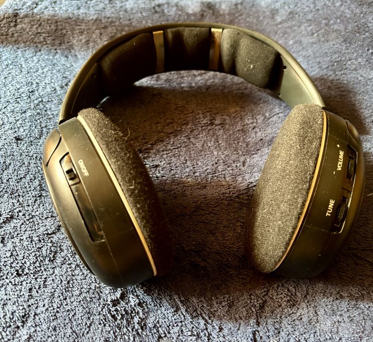 Vând căști Sennheiser HDR 120 II