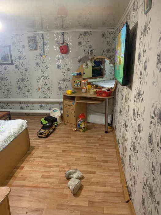 Продам дом на 2 хозяина.