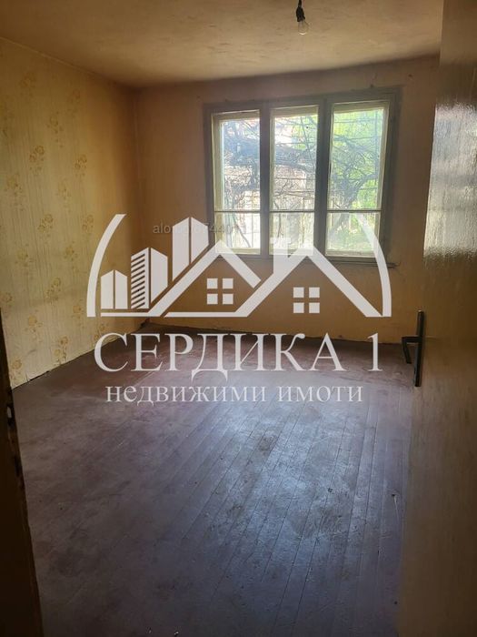 Къща в Перник, област-с.Драгичево