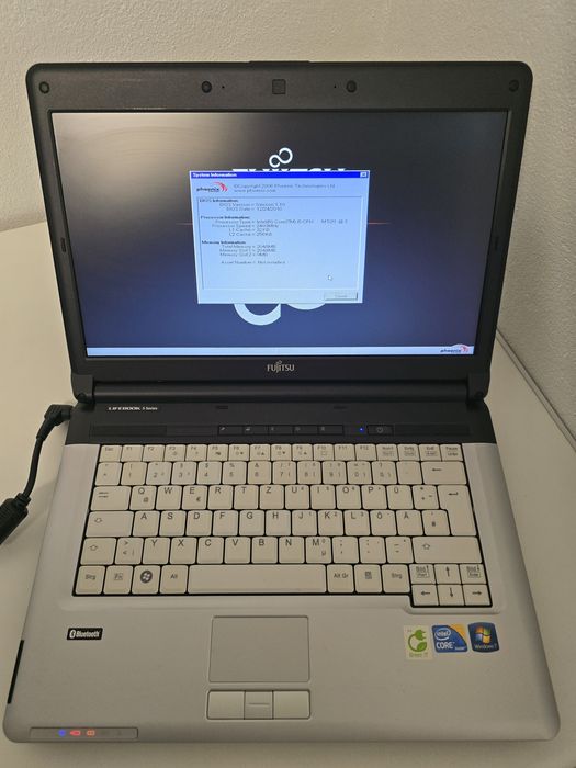 Laptop Fujitsu S710