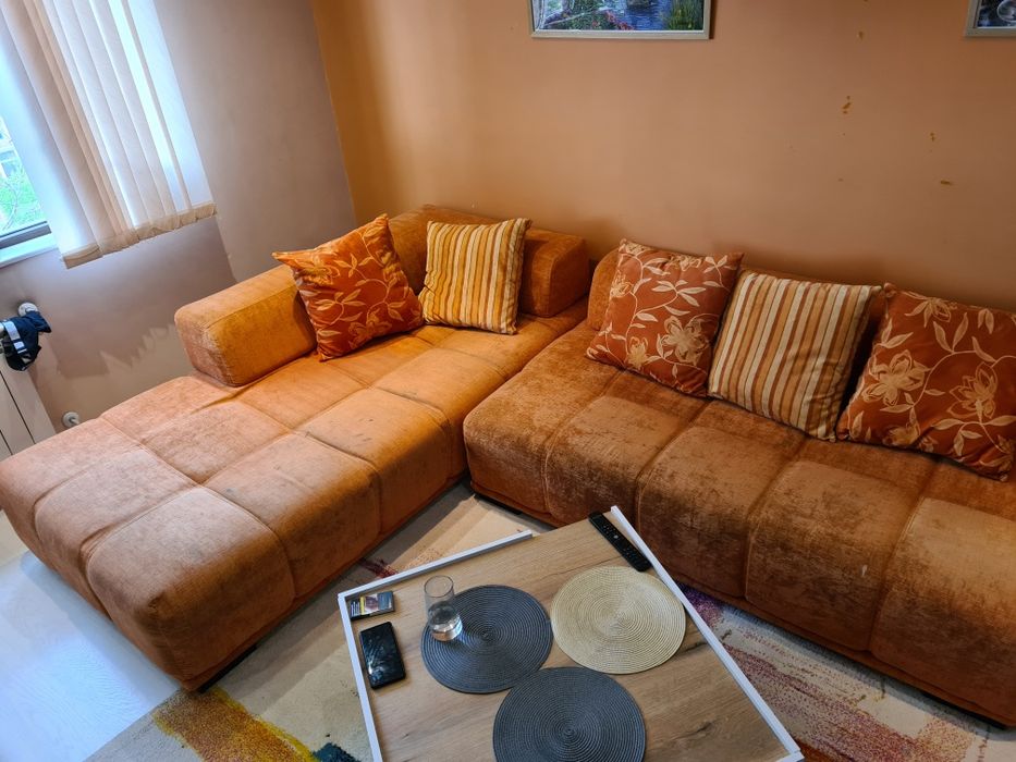 Ъглов диван за хол