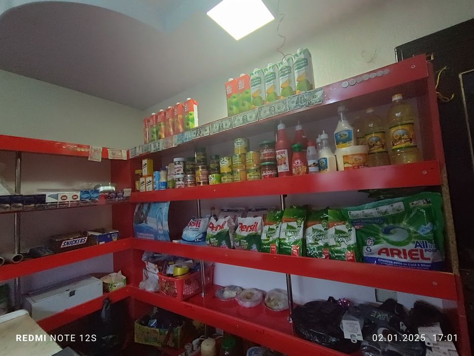 Magazin uchun polkalar