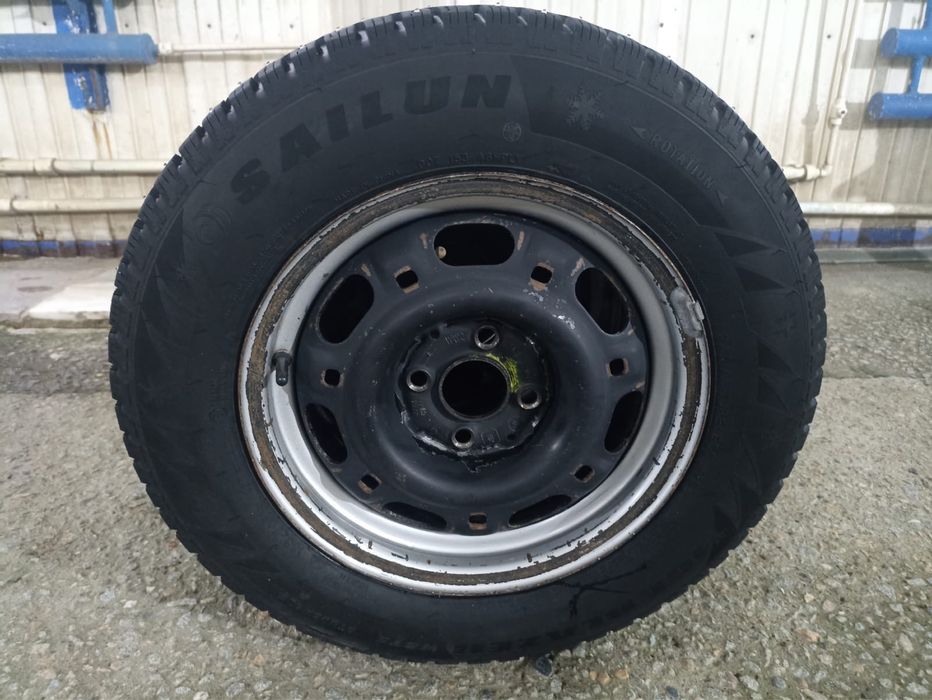 Продам зимнюю резину с дисками R14