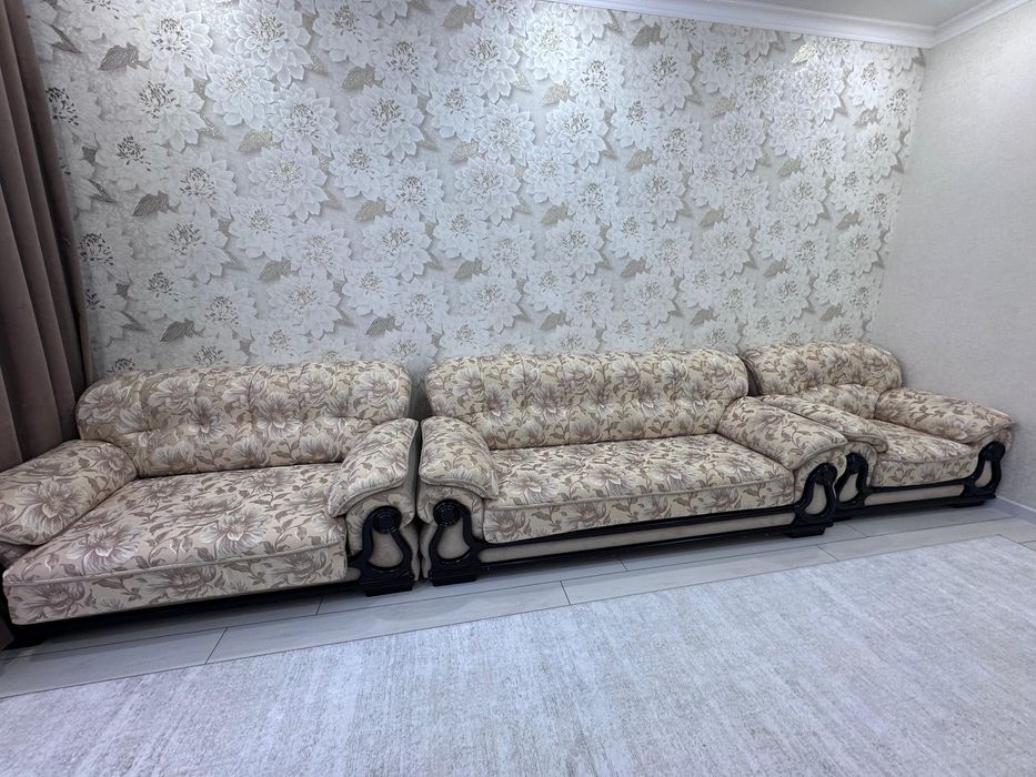 Диван Деревянный