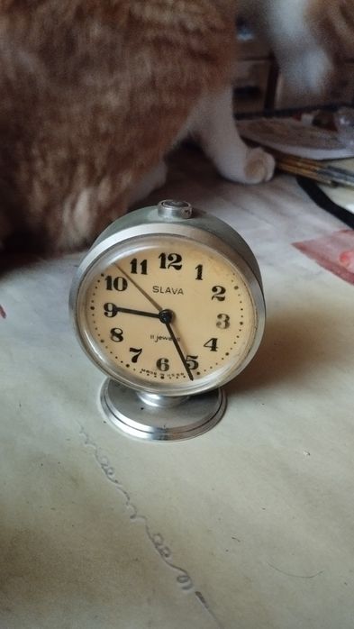 Руски часовник Slava