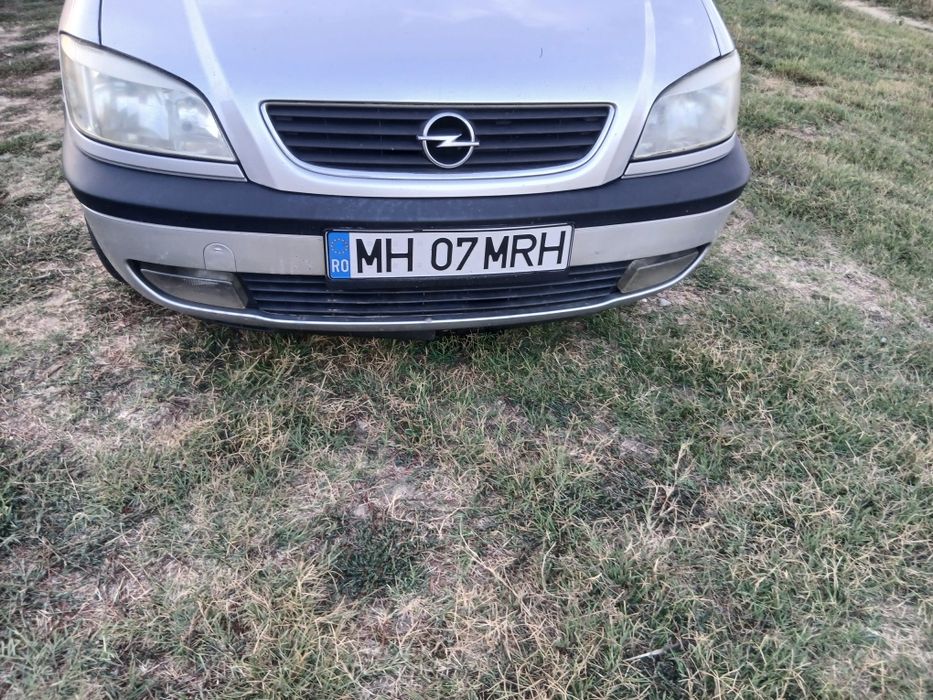 Vând Opel Zafira 18 benzină + Gaz
