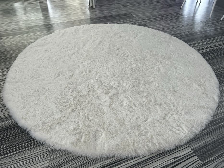 Covor din blana de iepure