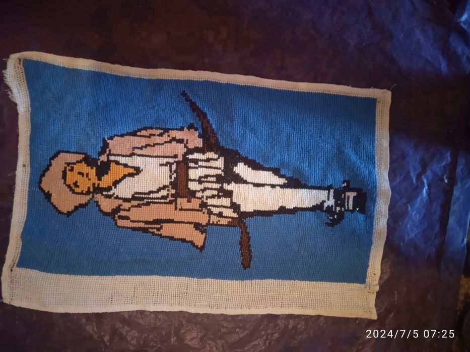 Țesături lucrate manual