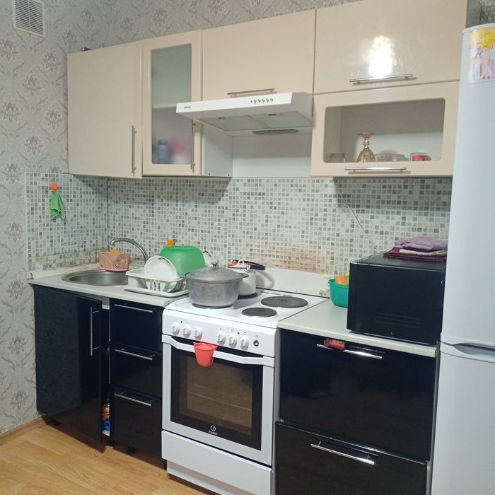 Срочно продам кухонный гарнитур