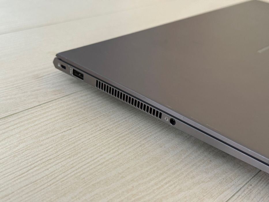 Лаптоп 15.6' UHD 4K AMOLED Touch i9-11950H  Hp Zbook Studio G8  32GB DDR4  1TB SSD/RTX A2000