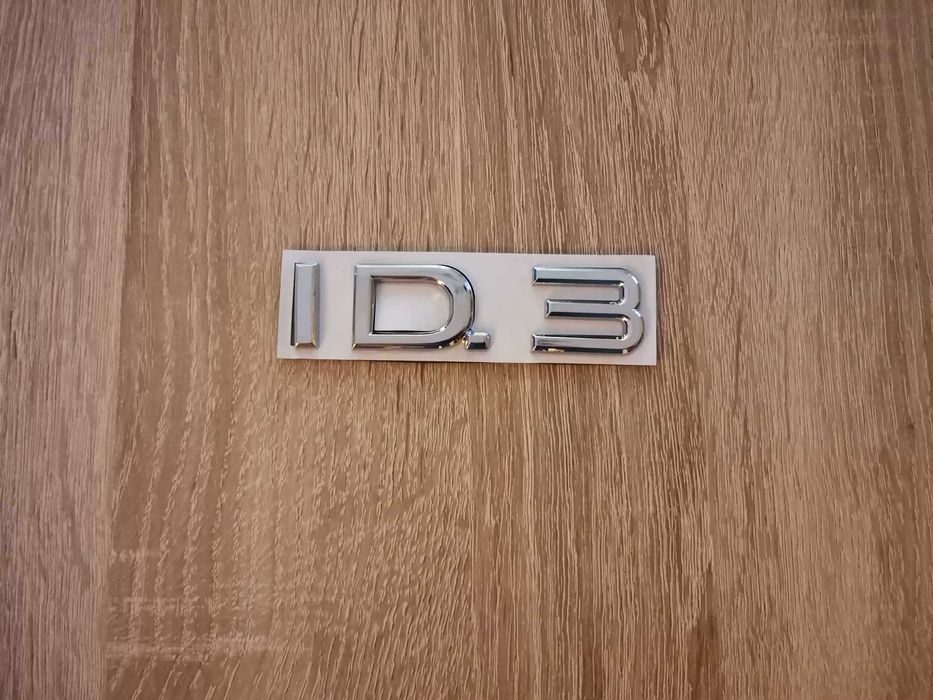 Volkswagen ID.3 сребриста емблема лого