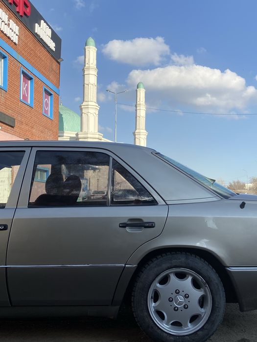 Продам мерс Е 230