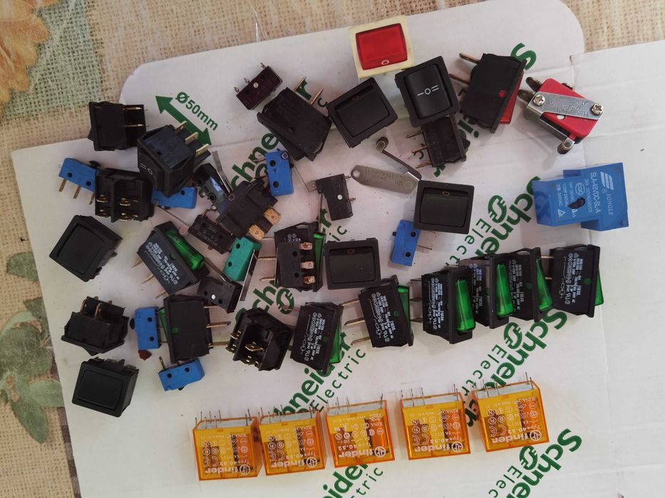 Difuzoare,microfoane,relee,limitatoare