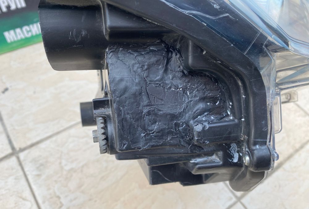 Фар far десен фарове Led за Тойота Авенсис Toyota Avensis