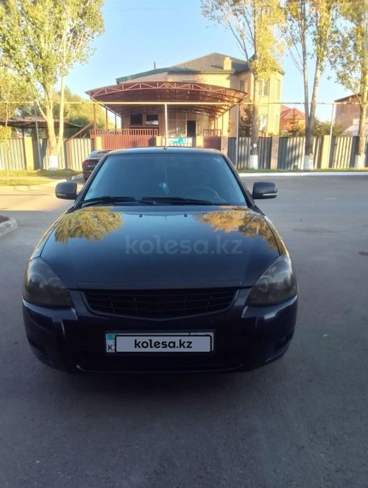 Машина Приора 2013г