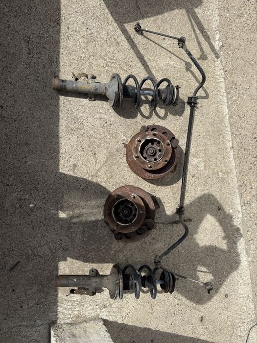 Fuzete față Ford Tranzit 2004 Punte Dublă Butuc fată