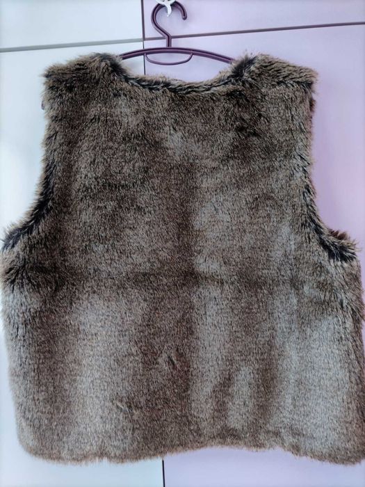 Елек с косъм и цип