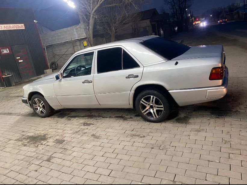 Мерседес 124 в хорошем состоянии