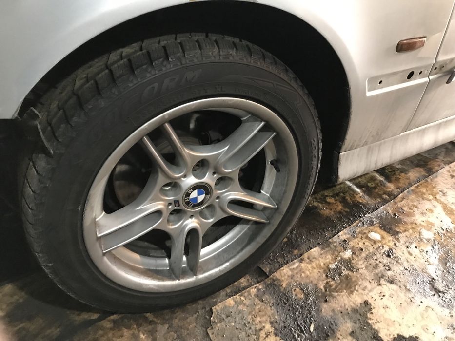 BMW на запчасти продам