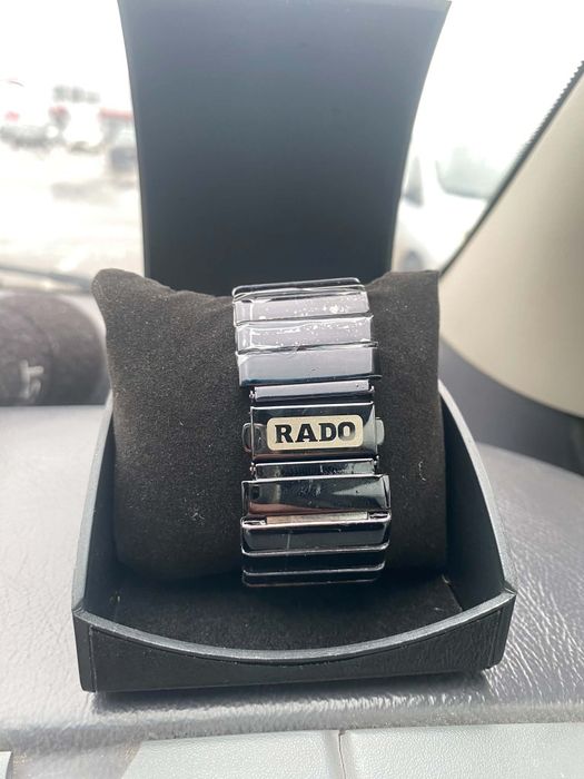 Луксозен часовник RADO Jubile Black Ceramic – Swiss Made, Черен, с дат