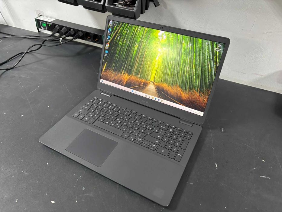 Ноутбук Dell core i5 11gen Работает очень шустро