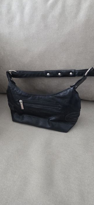 Geanta din piele marime mica,stare foarte buna