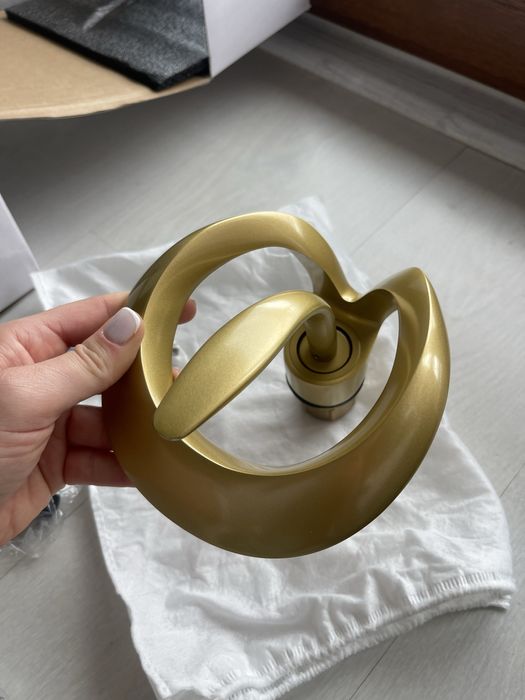 Baterie aurie cascada moderna