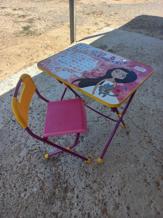 Детская стол стулья