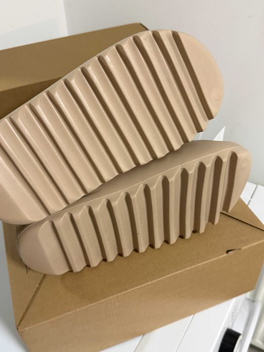 Adidas Yeezy Slides Warm Sand Premium