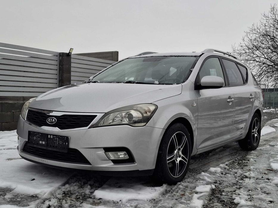 KIA Ceed - 1.6 CRDi - Climatronic / Pilot / Comenzi