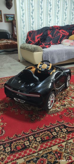 Bugatti Veyron детская электромашина