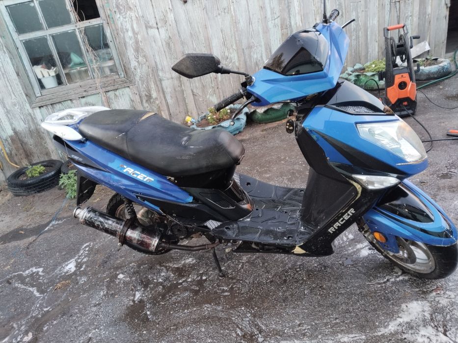 Продам скутер 150 кубов