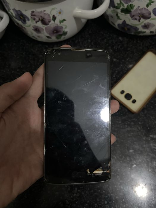 Самсунг А12 Самсунг 50      LG