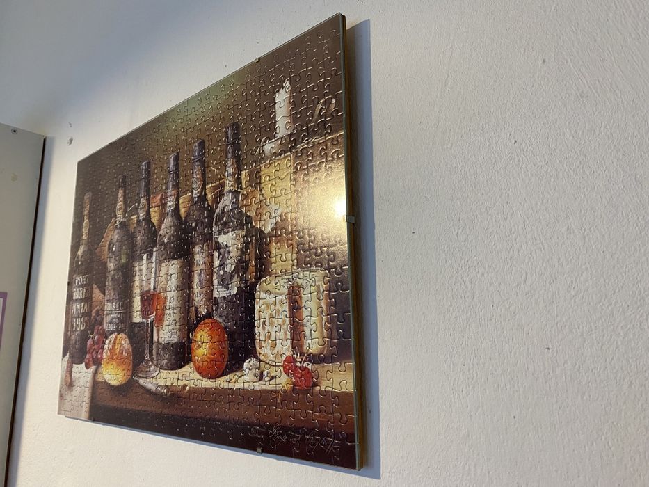 Нареден пъзел 500 части със стъклена рамка - вино и сирена