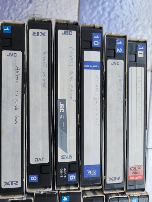 Casete VHS înregistrate si noi