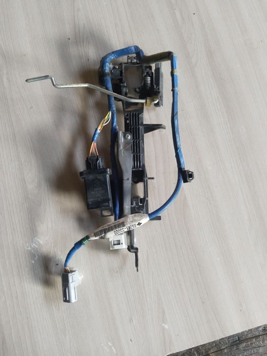 Продам запчасти на Камри 40