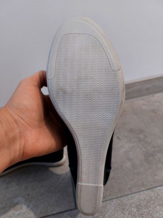 Дамски обувки ,на платформа,39 номер