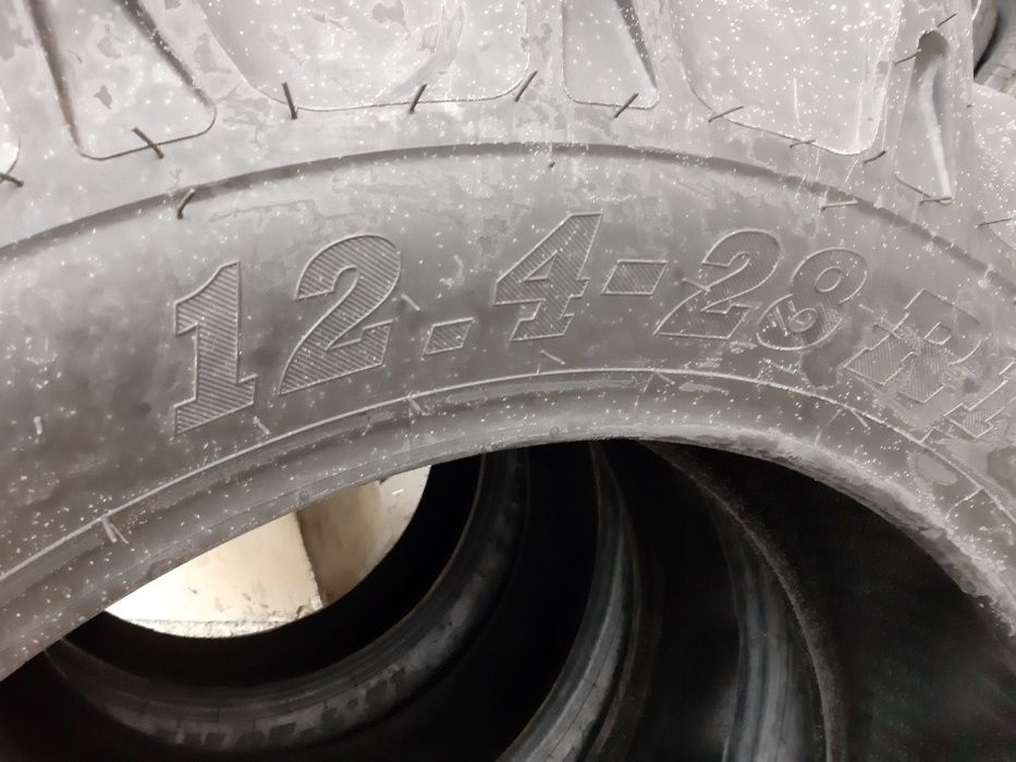 Cauciucuri noi agricole de tractor 12.4-28 cu 8PLY livrare oriunde
