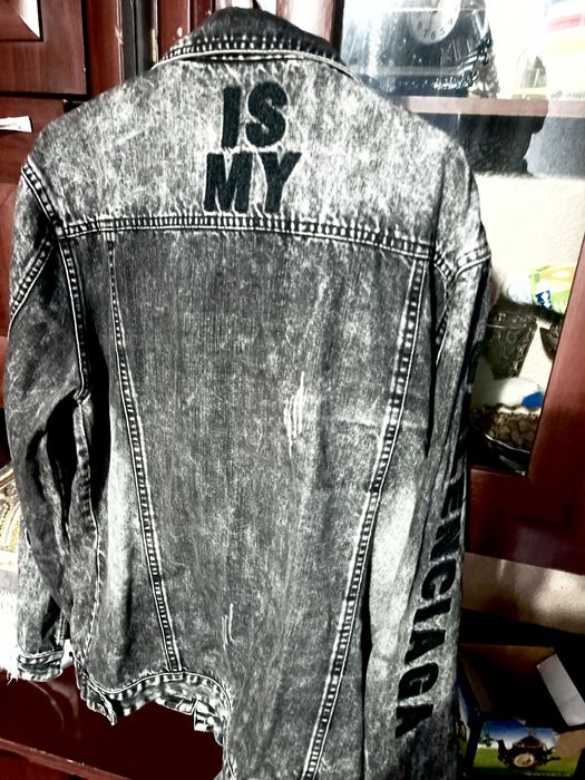 Джинсы куртка сотилади