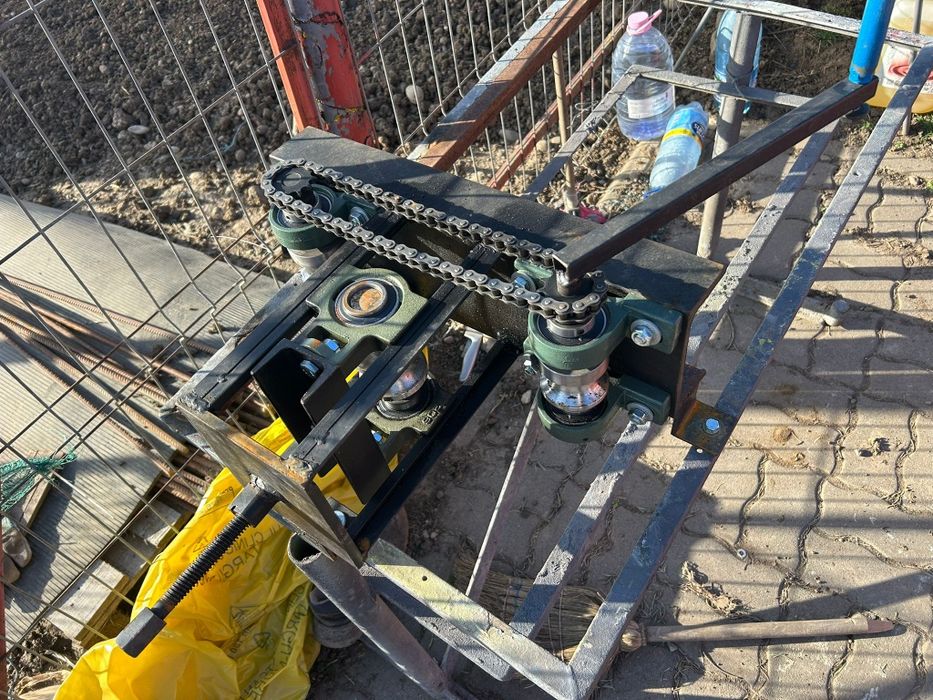 Mașină de îndoit teava