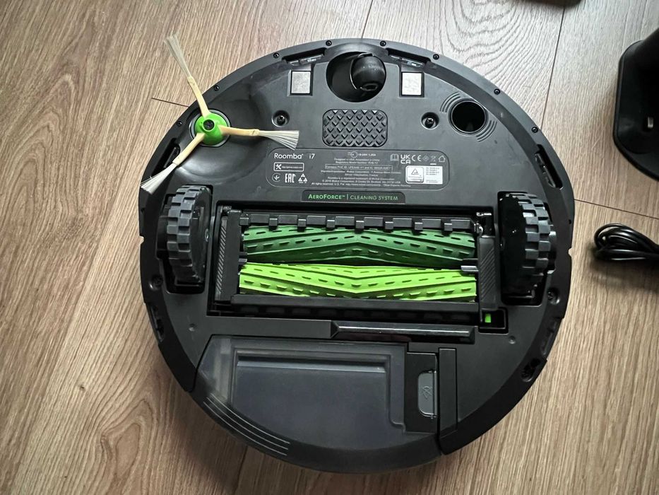Aspirator robot iRobot Roomba i7 , iAdapt, AeroForce