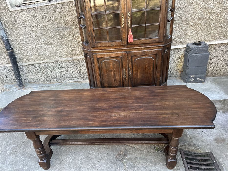 Масивна трапезна маса от ДЪБ