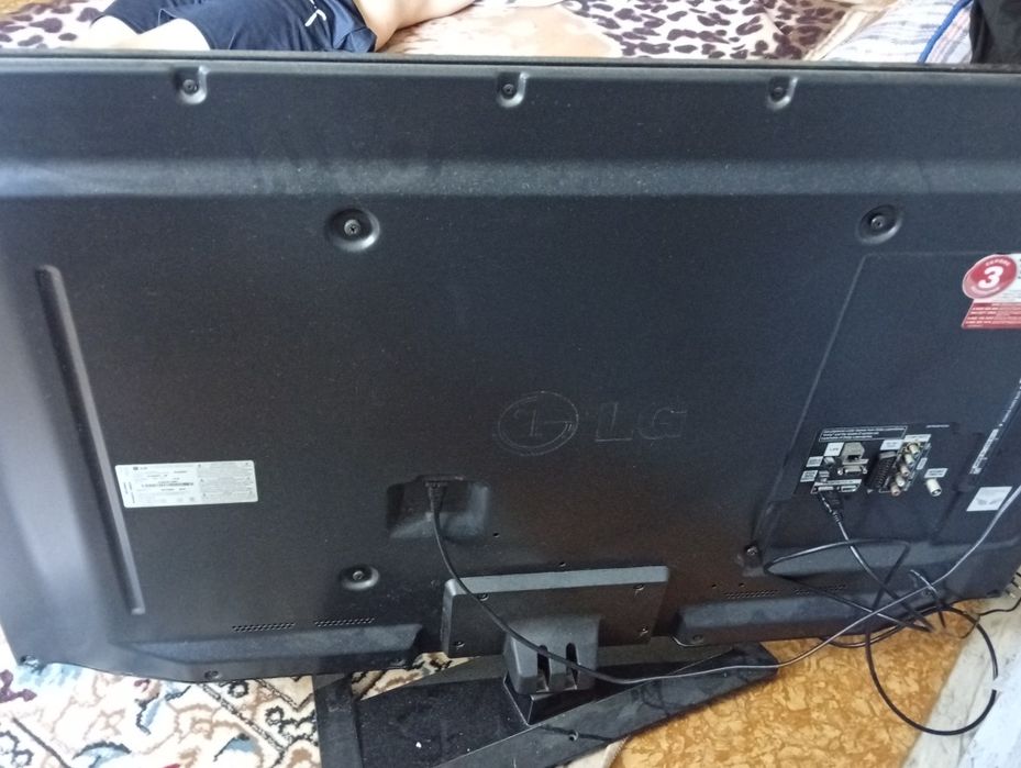 Продам телевизор LG