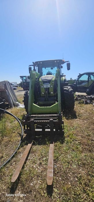 Claas Tractor Arion 630 - 58.000 euro+tva - punte fata noua + incarcator frontal + set roti inguste